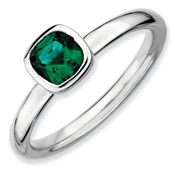 Picture of Silver Ring Cushion-Cut Created Emerald stone