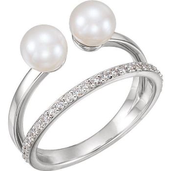 Picture of 14K Gold Freshwater Cultured Pearl & 1/5 CTW Diamond Ring