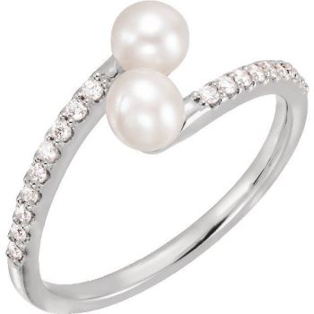 Picture of 14K Gold Freshwater Pearl & 1/6 CTW Diamond Bypass Ring