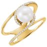 Picture of 14K Gold Freshwater Cultured Pearl & 1/8 CTW Diamond Ring