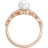 Picture of 14K Gold Freshwater Pearl & 1/8 CTW Diamond Leaf Ring